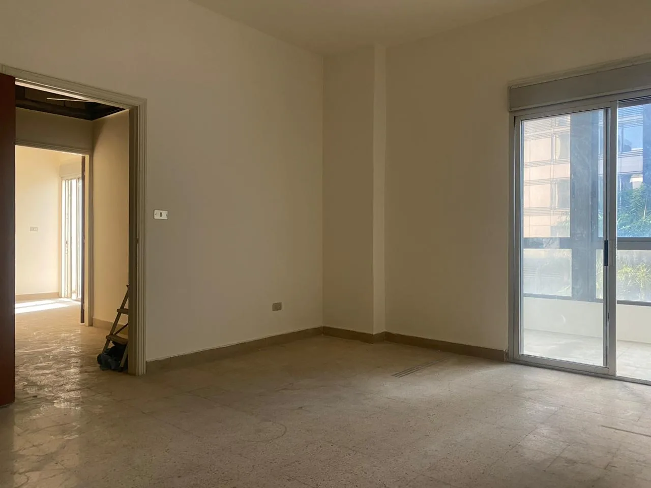 Office for Sale in Baouchriyeh