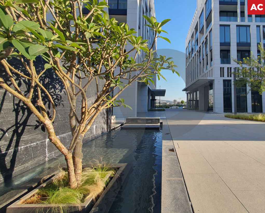 Waterfront City / Office for Sale