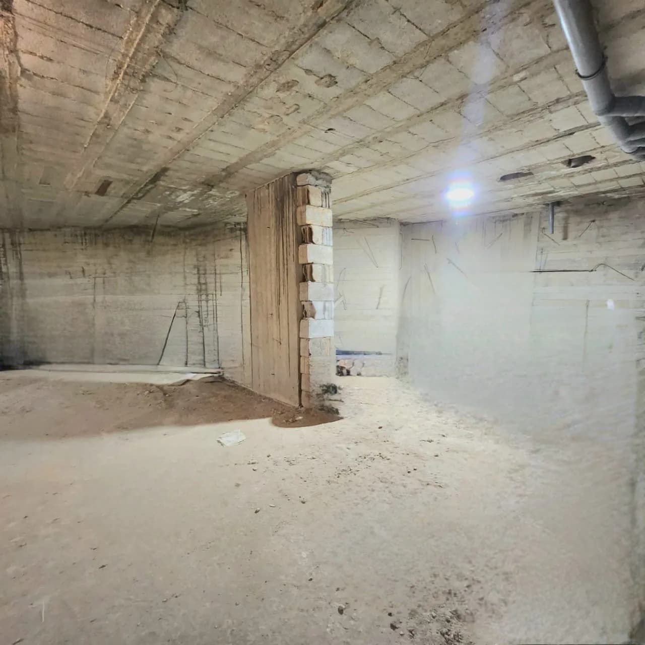 Warehouse for Sale in Mazraat Yachoua — photo 2