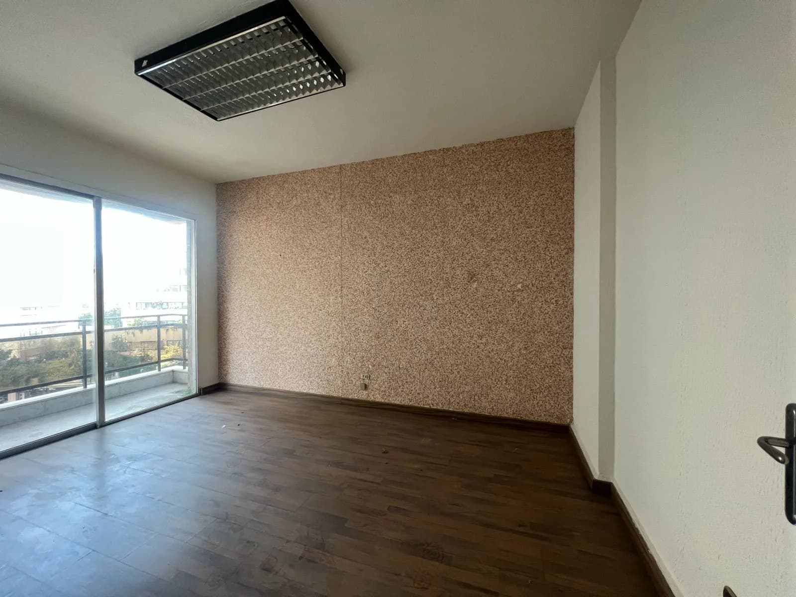 Office for Sale in Sodeco, Beirut, Lebanon — photo 5