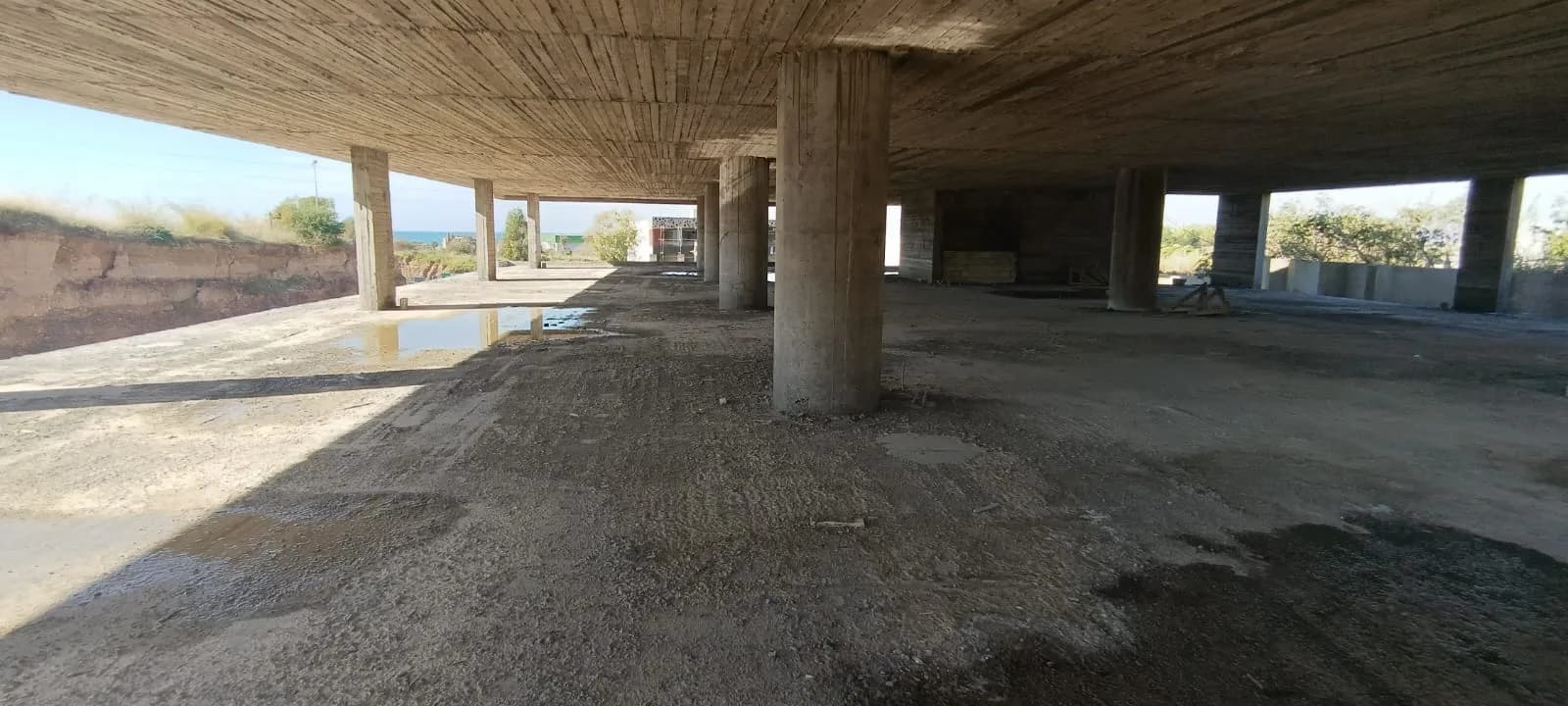 Showroom for rent in Chekka — photo 1