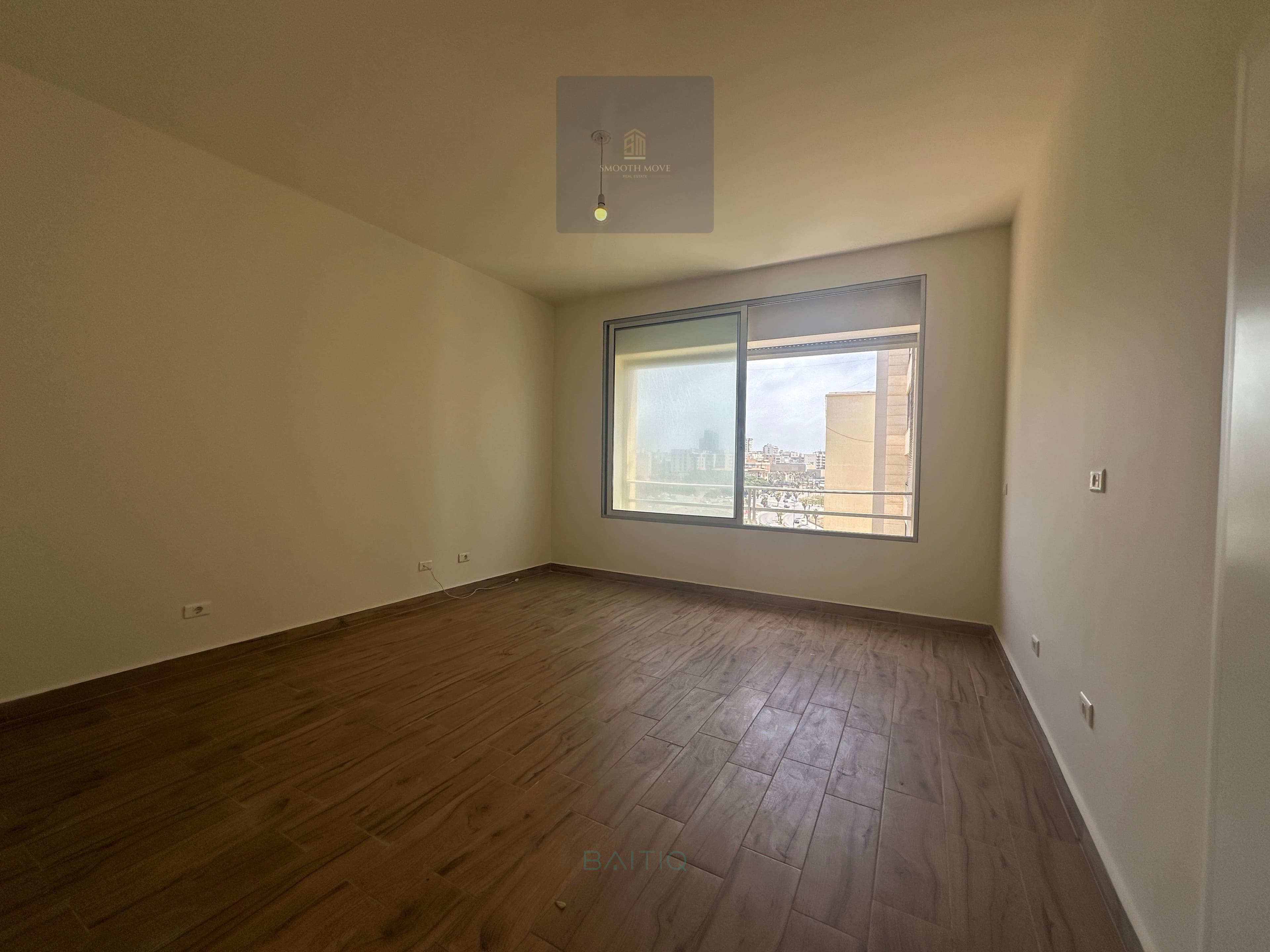 High Ceilings, Seaview, Renovated Apartment for Sale in Ramlet el Bayda — photo 3