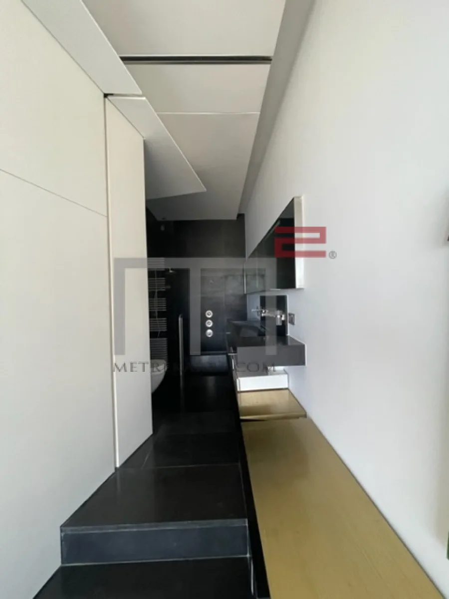 Apartment for Sale in Secteur Minet El Hosn — photo 4