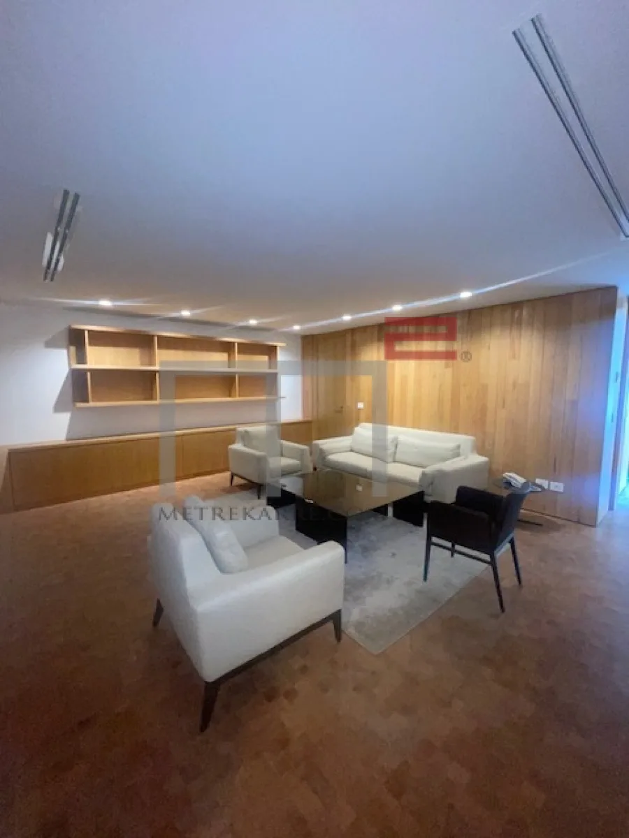 Villa for Sale in Baabdat — photo 2