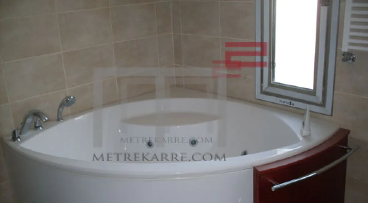 Apartment for Sale in Ain El Mreisse — photo 5
