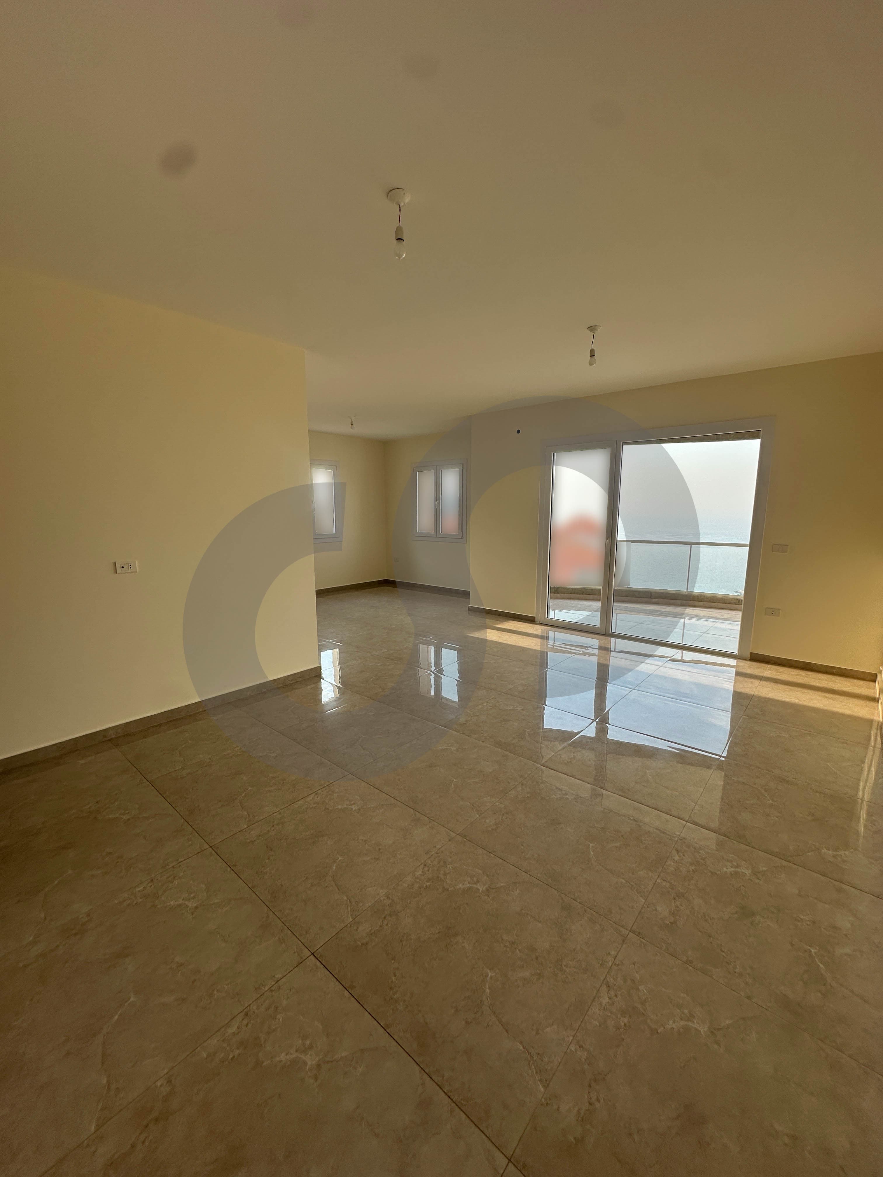 luxurious building, panoramic open sea view, halat — photo 2