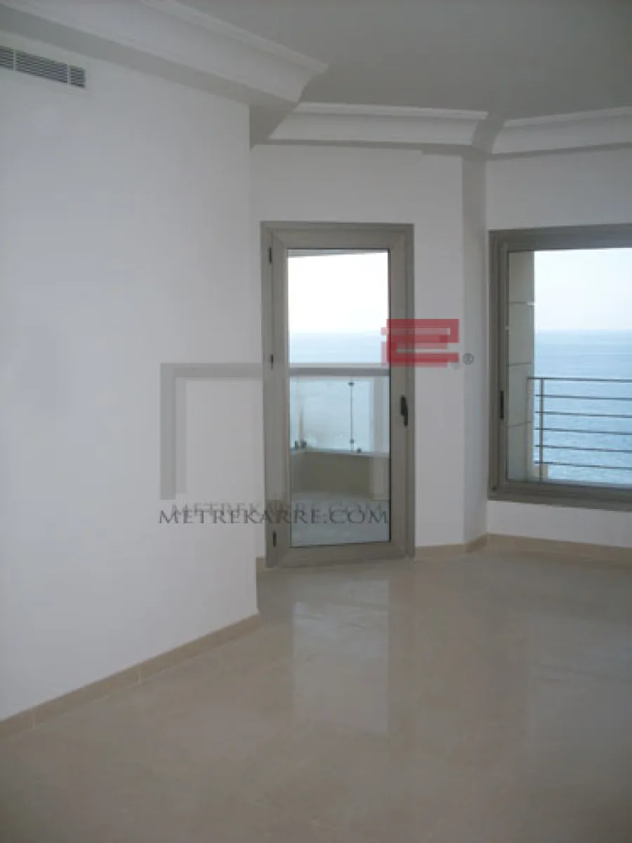 Apartment for Sale in Ain El Mreisse — photo 2