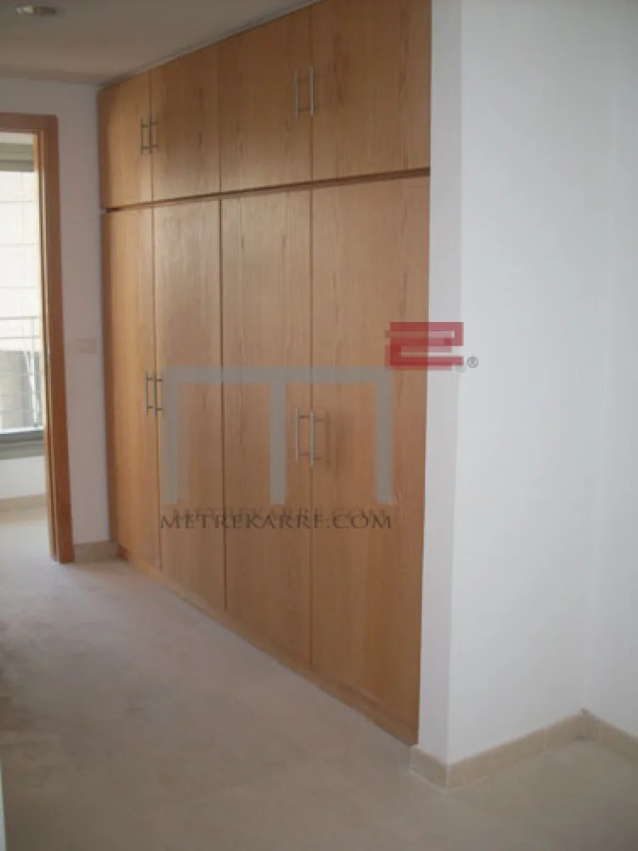 Apartment for Sale in Ain El Mreisse — photo 4
