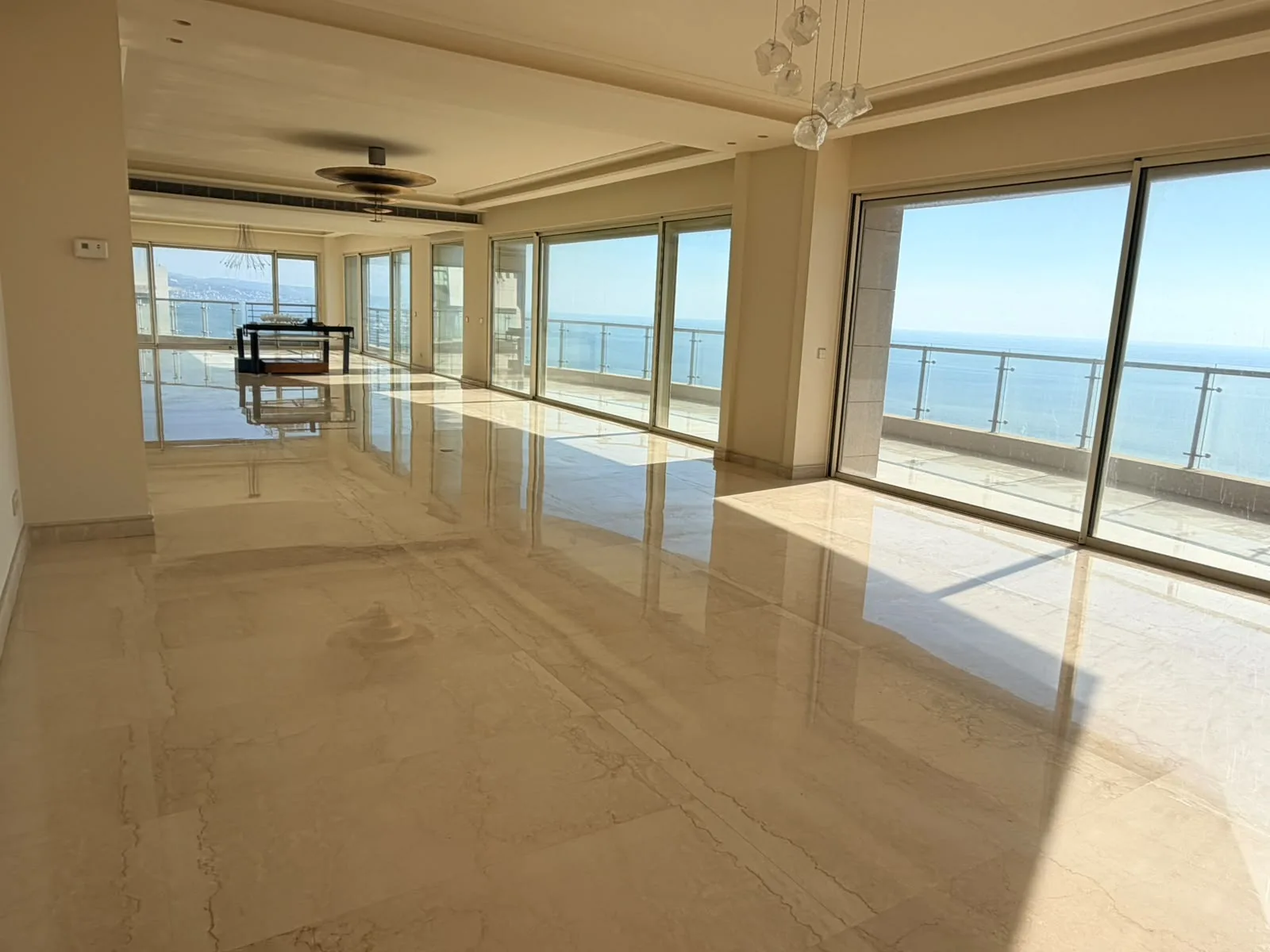 Apartment for Sale in Raoucheh — photo 2