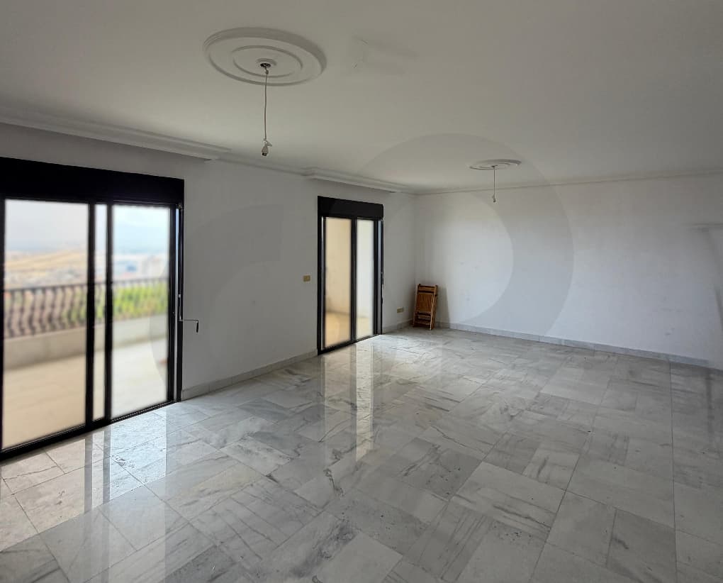 Sea View / Mountain View / Prime Location / Aley - Bchamoun — photo 2