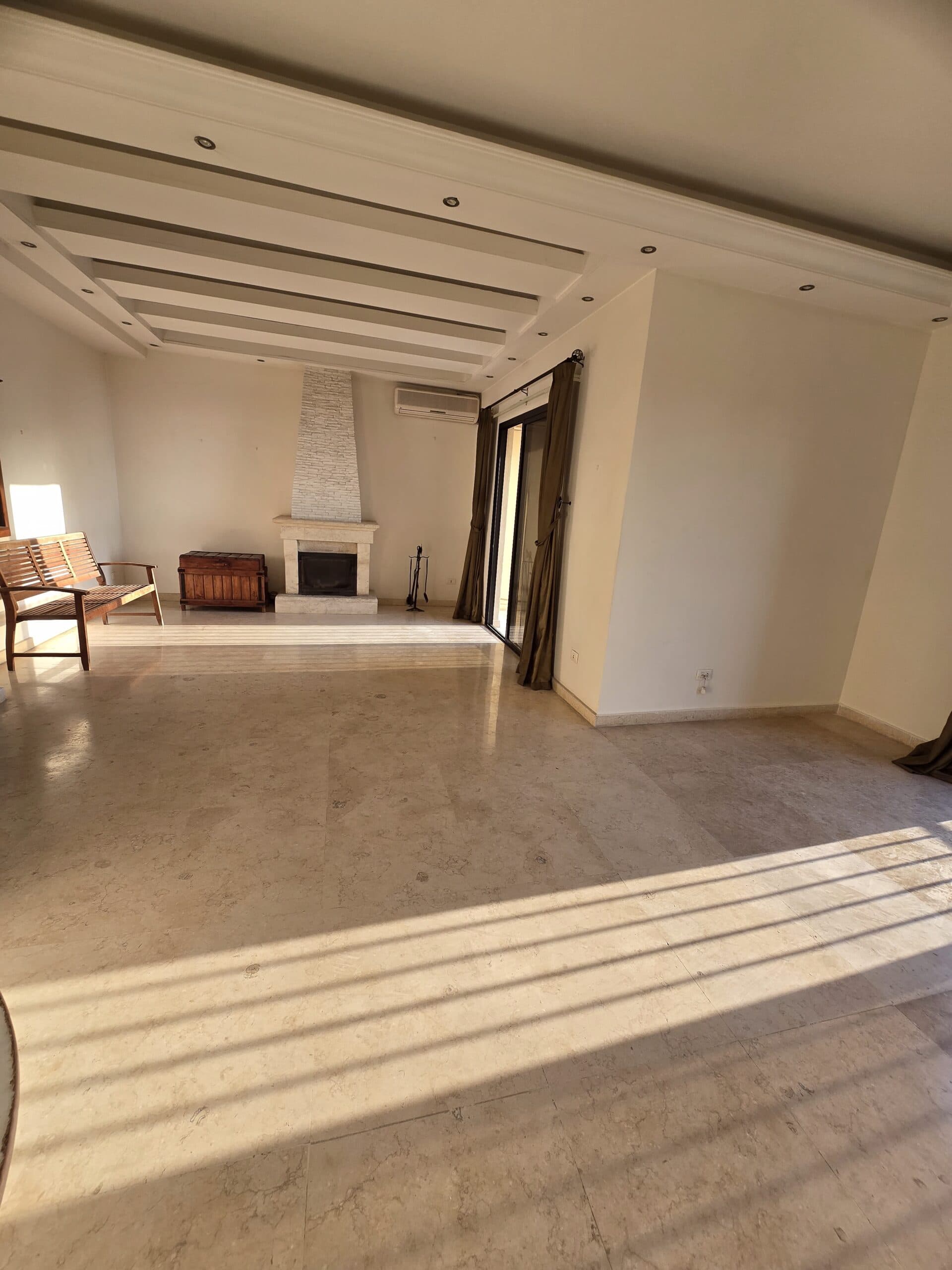 Metn, Dbaye 160 m2 Apartment for Sale