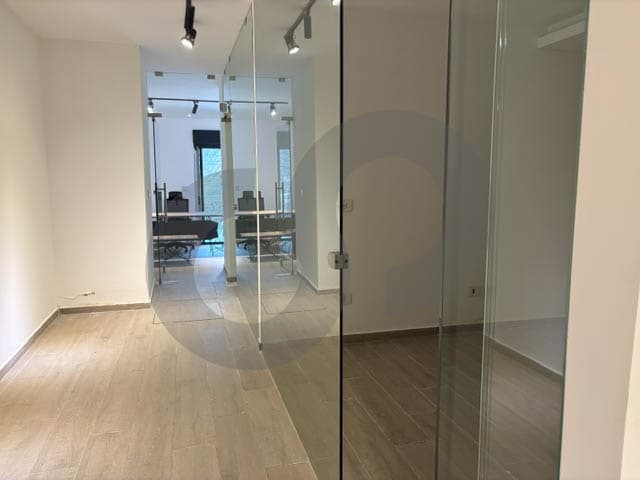 Mixed-Use Commercial Property, aachqout — photo 3