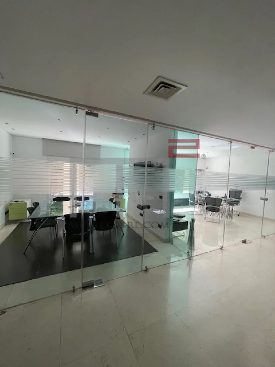 Office for Rent in Furn El Hayek — photo 1