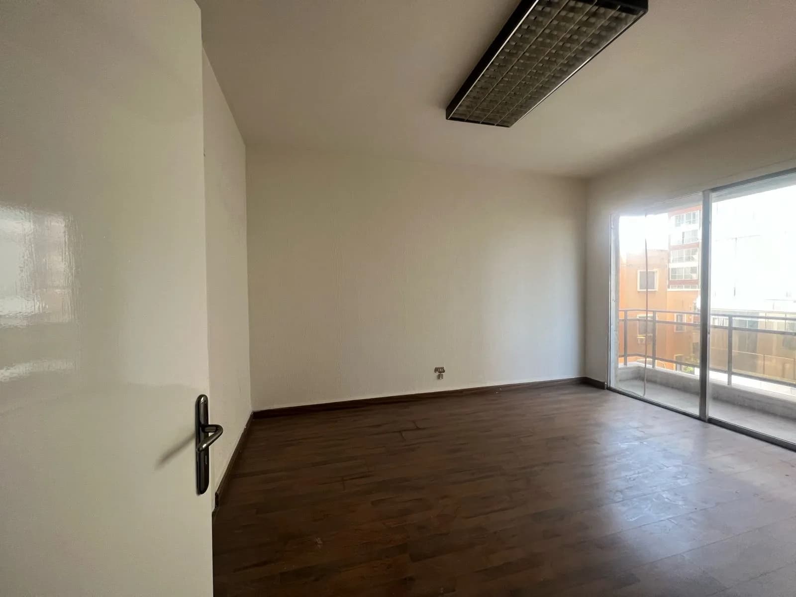 Office for Sale in Sodeco, Beirut, Lebanon — photo 6