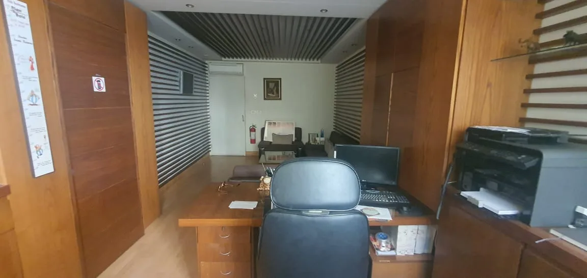 Office for rent in Hamra, Beirut, Lebanon — photo 1