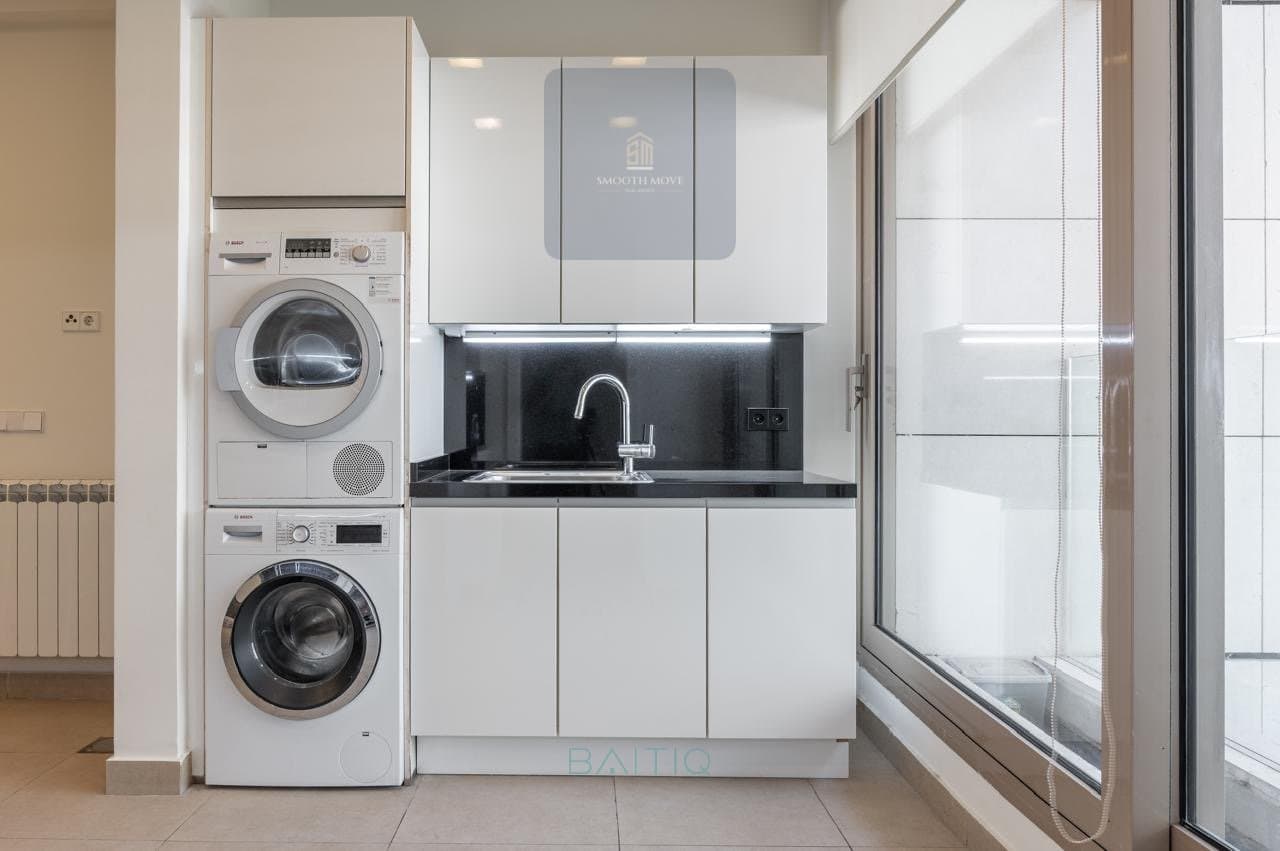 Chic Apartment For Sale in Ain Al Mraiseh, Beirut — photo 11