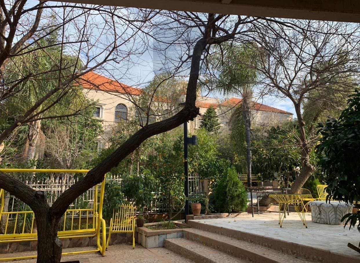 Luxurious Villa for sale in Tilal Khaldeh Aramoun — photo 4