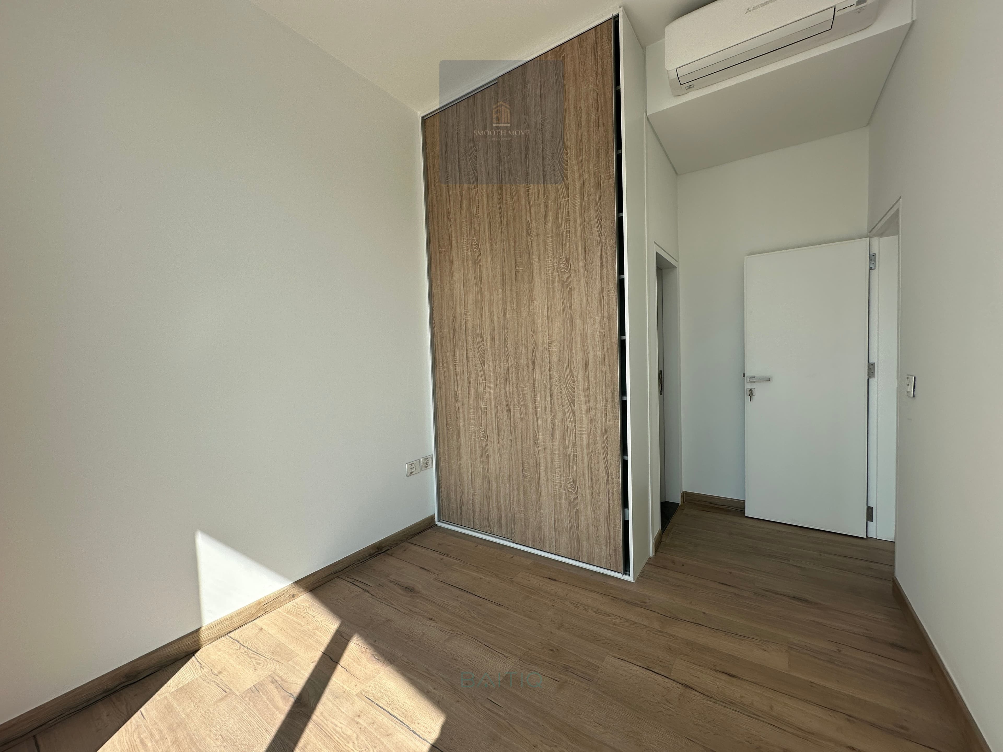 Loft With Terrace and Breathtaking Views For Sale in Gemayzeh — photo 9