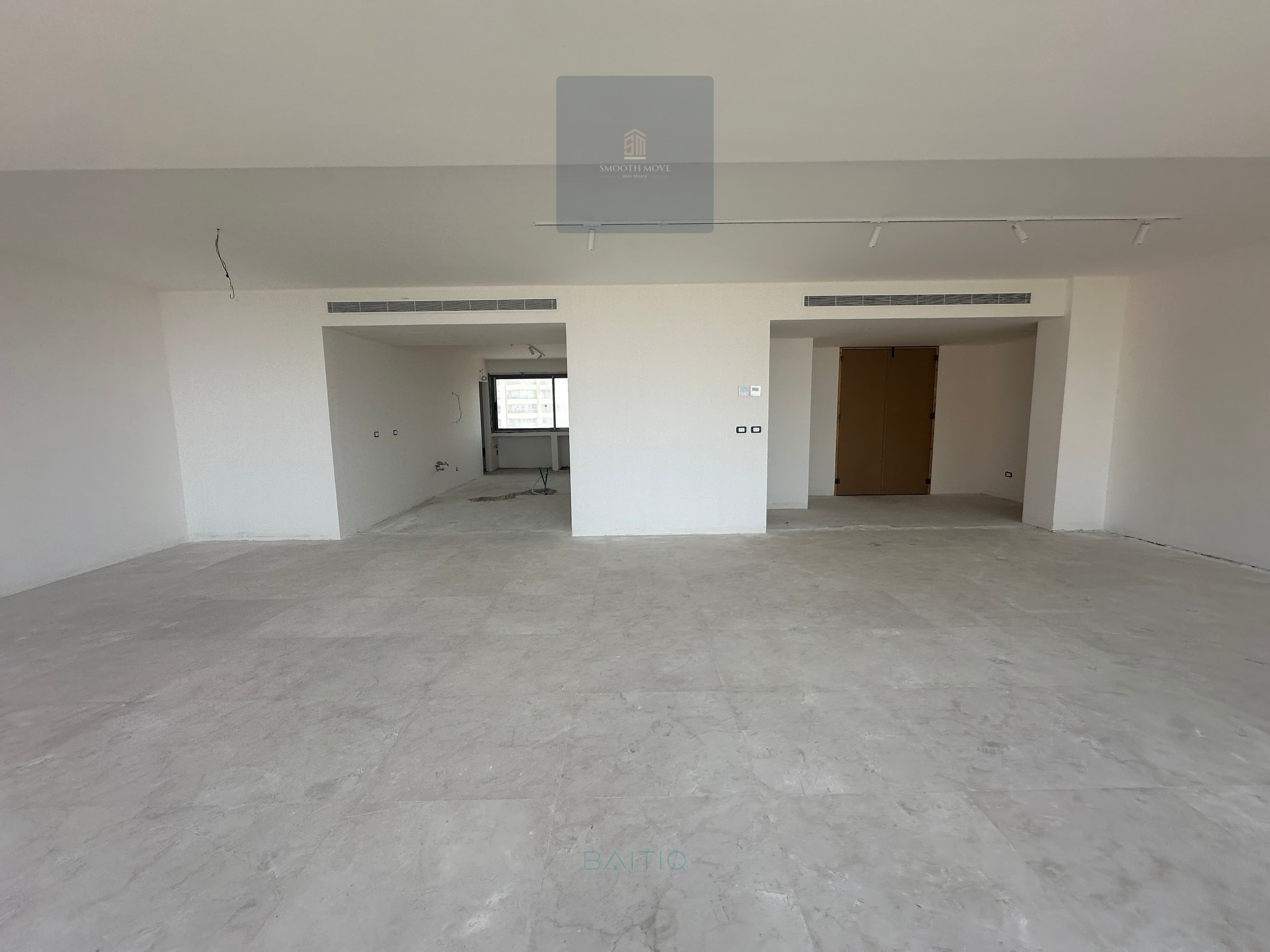 Bright Lit Seaview Apartment for Sale in Ramlet el Bayda, Beirut — photo 6