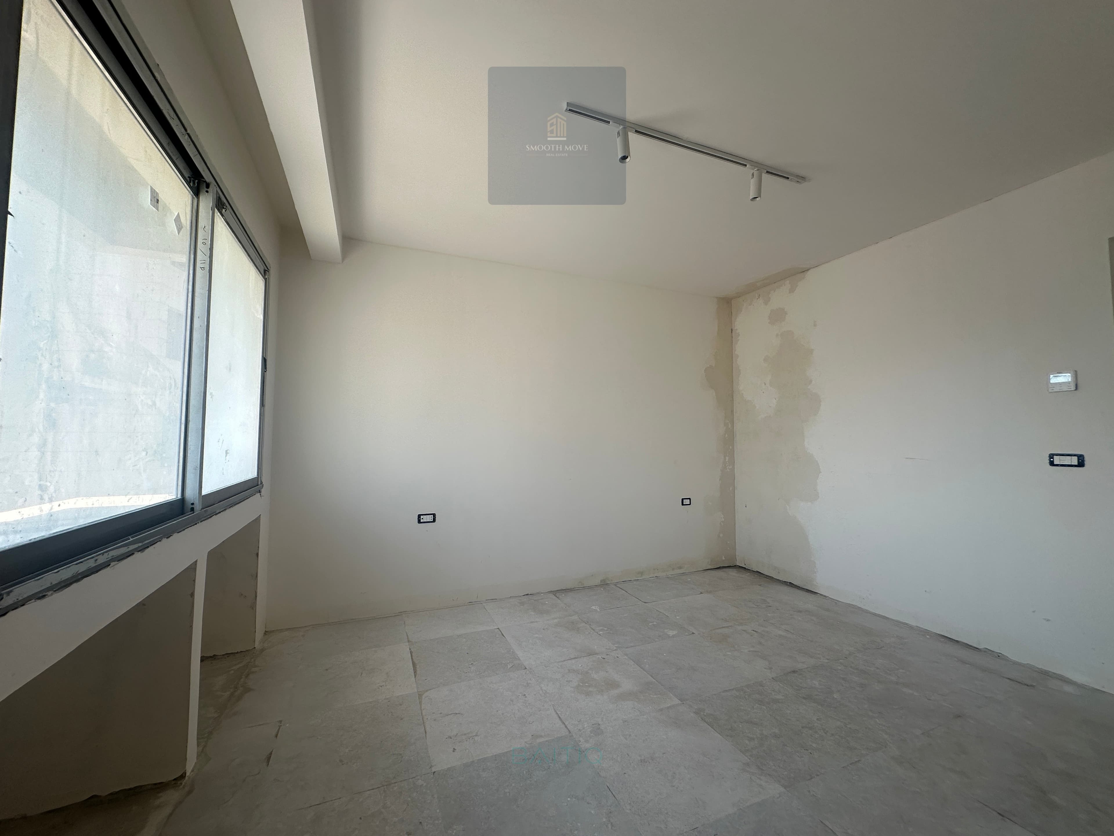 Bright Lit Seaview Apartment for Sale in Ramlet el Bayda, Beirut — photo 7