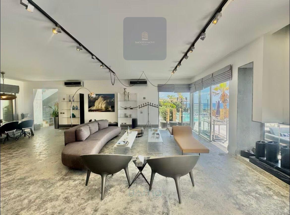 Luxurious Five Bedroom Beachfront Villa for Sale in Batroun Kfarabeda — photo 13