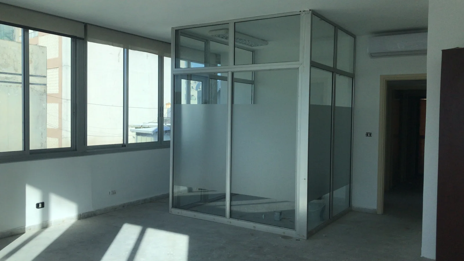 Office for rent in Verdun — photo 4