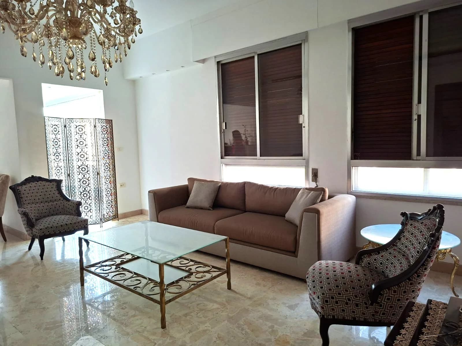 Apartment for Rent in Corniche el Mazraa, Beirut