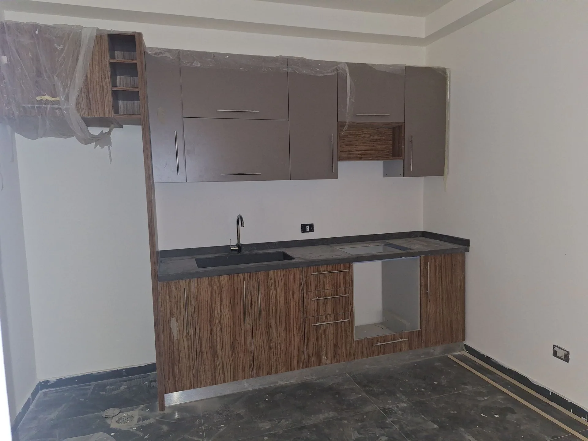 Ground Floor Apartment for Sale in Mansourieh — photo 4