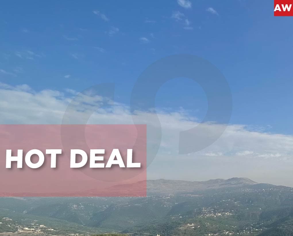 An ideal 120 sqm apartment with a 360 sqm roof for sale