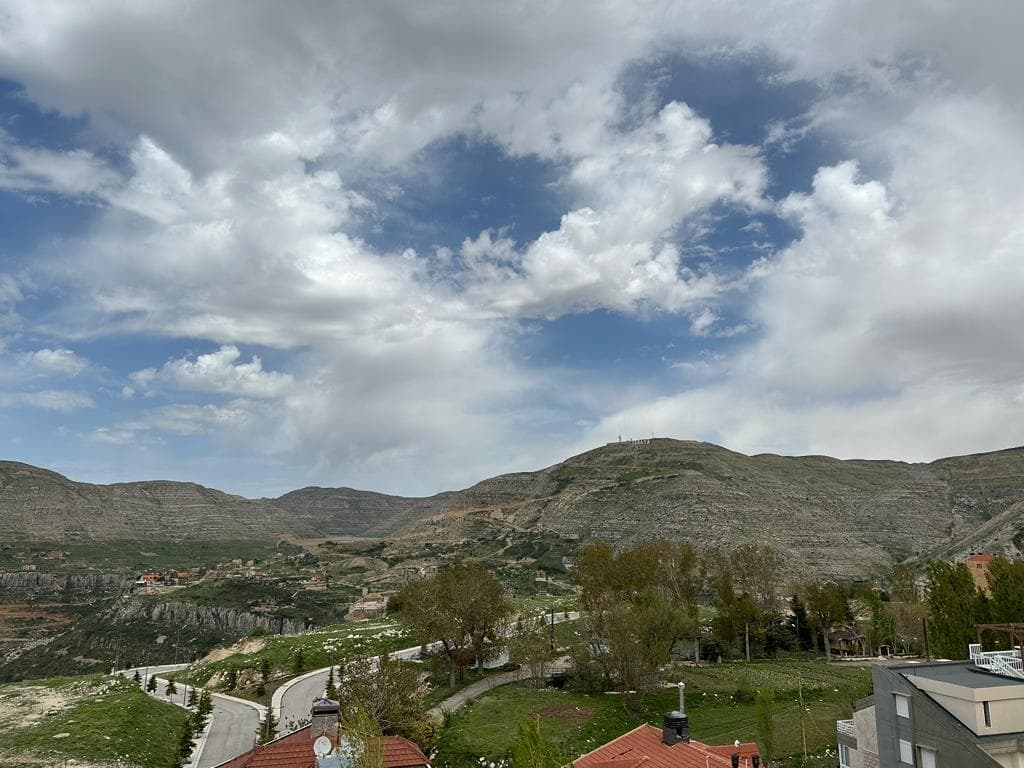 A Beautiful 600 square meter land in Tilal el Assal!