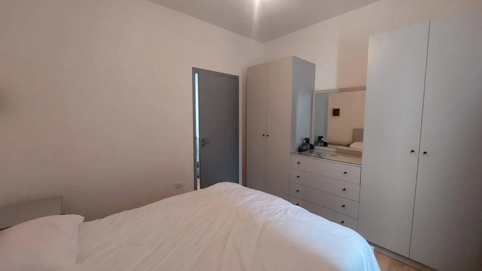 Apartment for Rent in Clemenceau, Beirut, Lebanon — photo 3