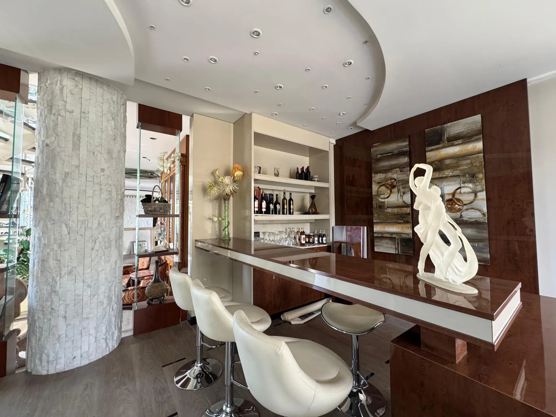Showroom for sale in Mkalles