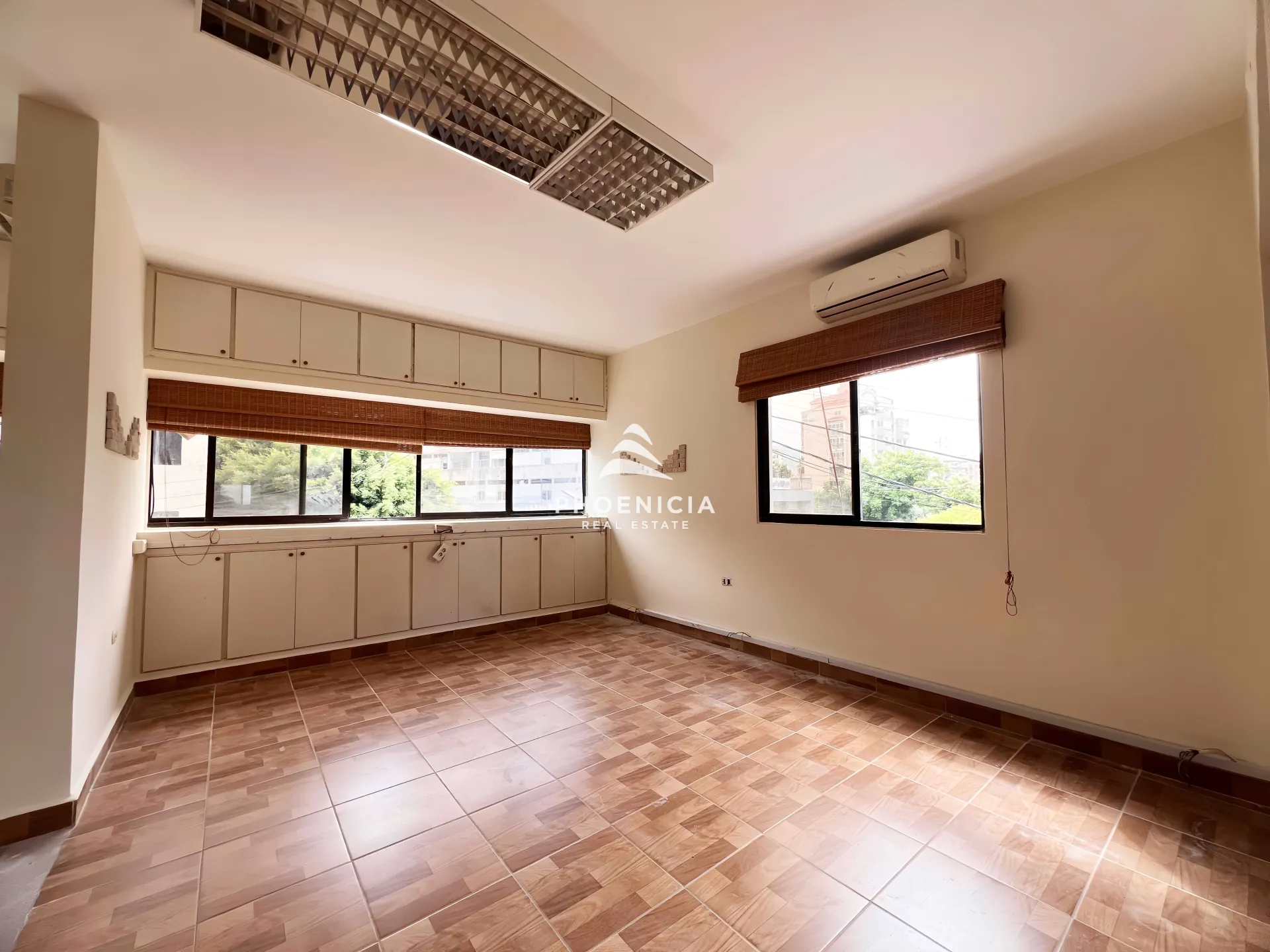 Office for rent in Byblos — photo 5