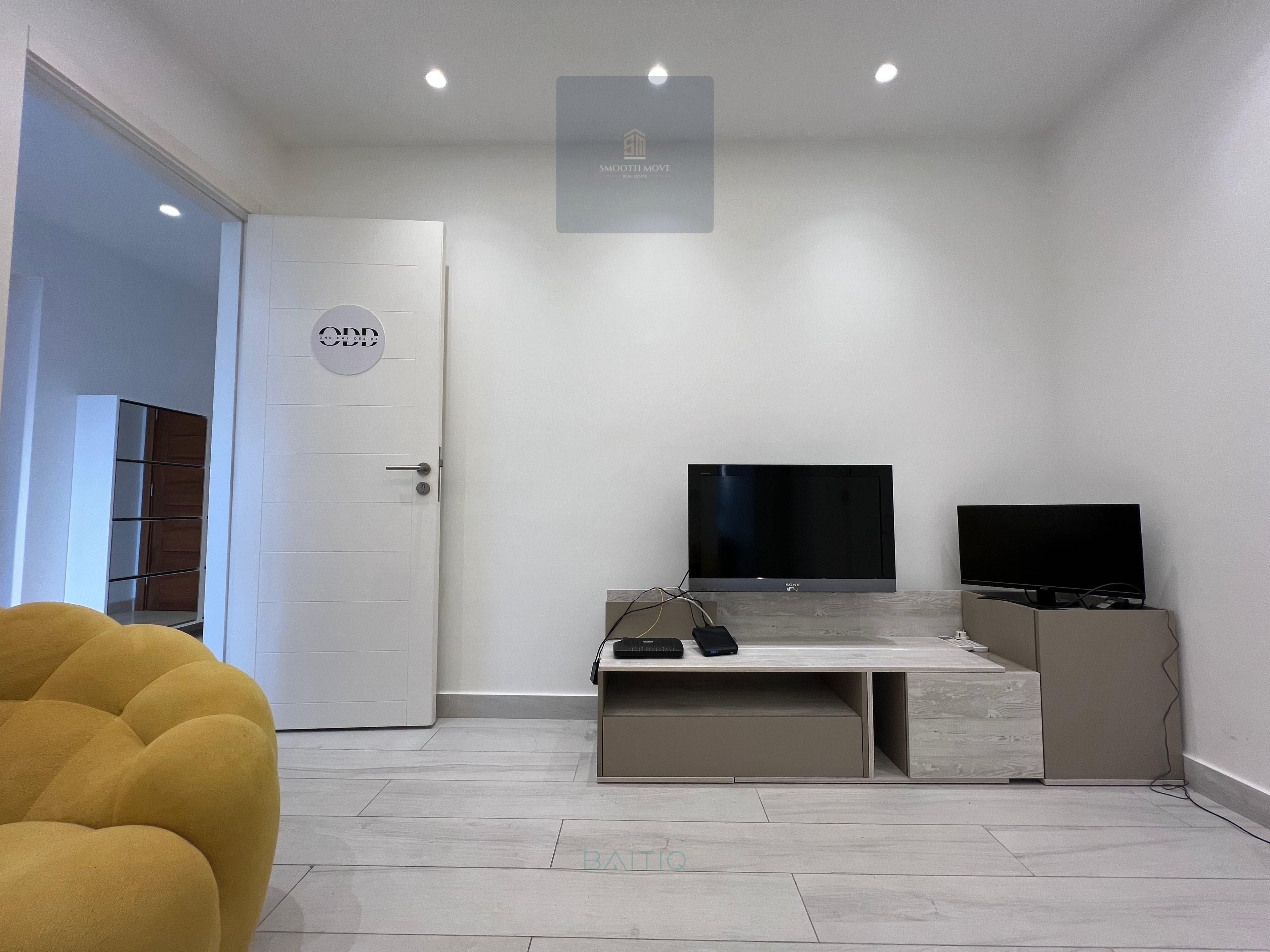 Gorgeous 3 Bedroom for Sale in Ashrafieh in a Gated Community — photo 7