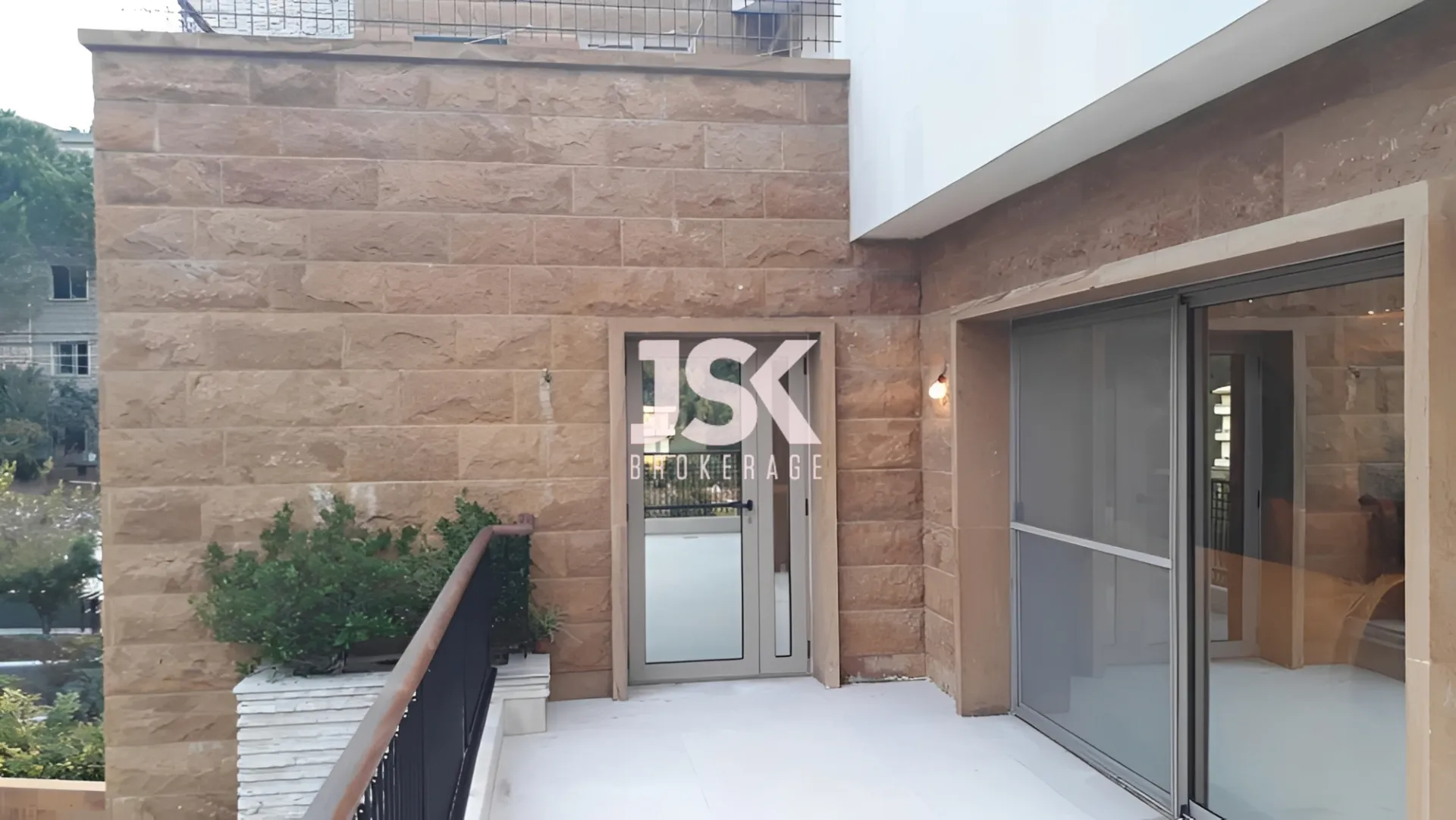 Duplex for Sale in Jouret Al Ballout, Lebanon — photo 2