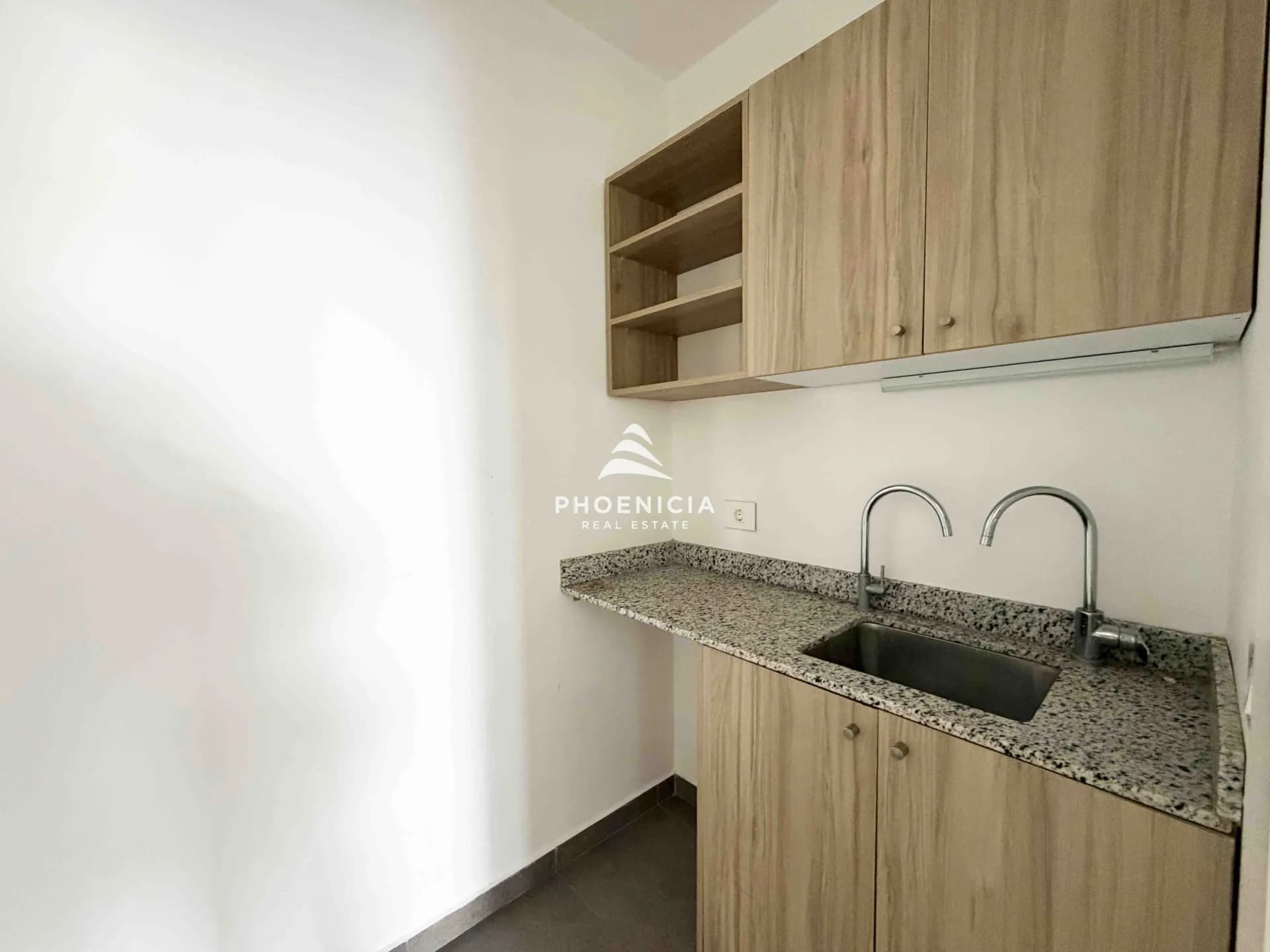 Office for Sale in Byblos — photo 3