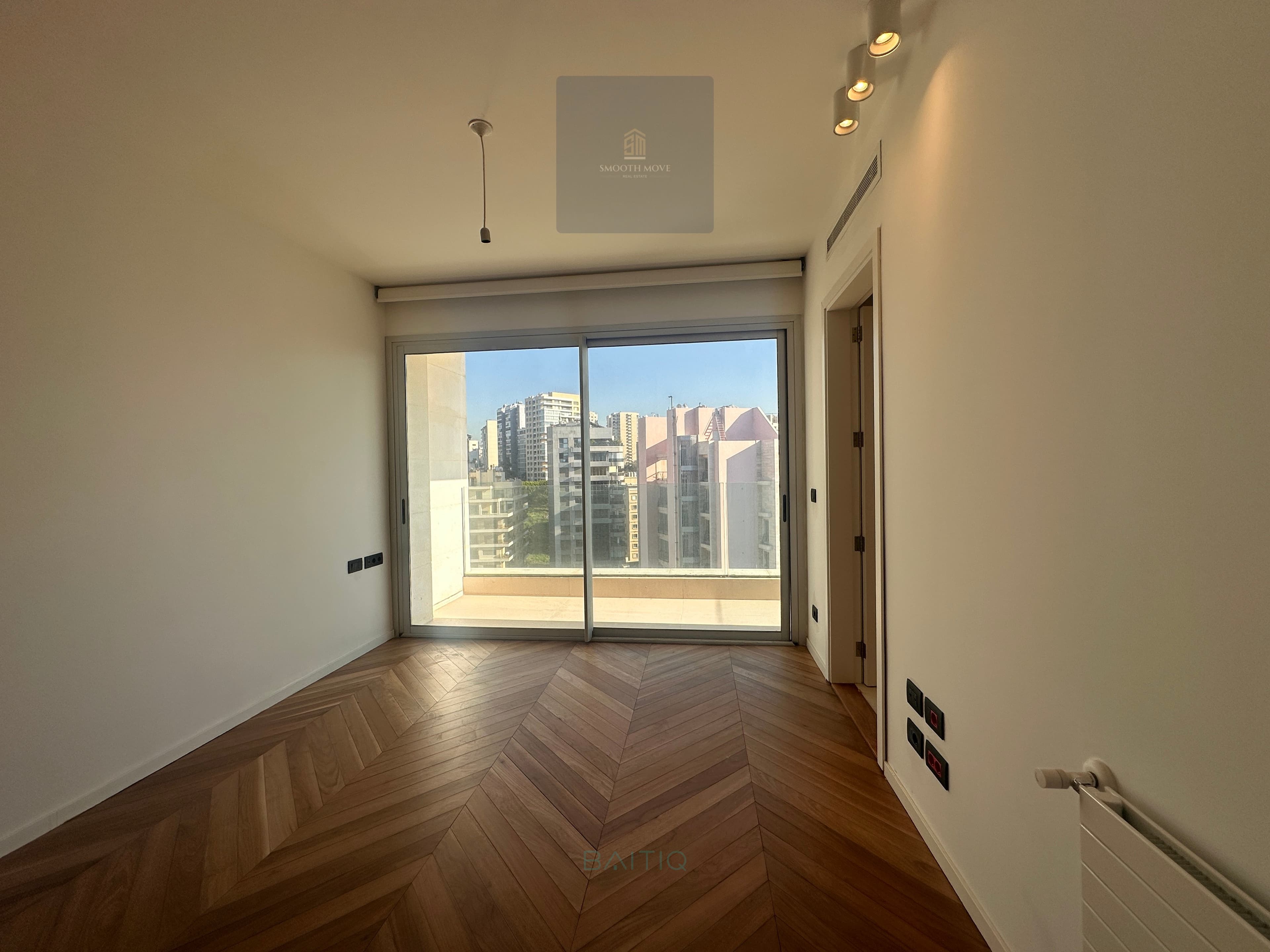 Sleek Seaview Apartment for Sale in Rawche, Beirut — photo 7