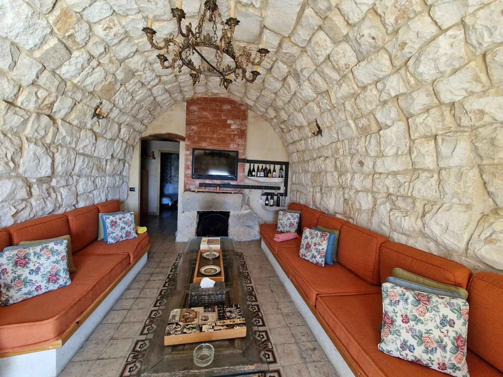 Villa for Sale in Batroun, Lebanon — photo 8