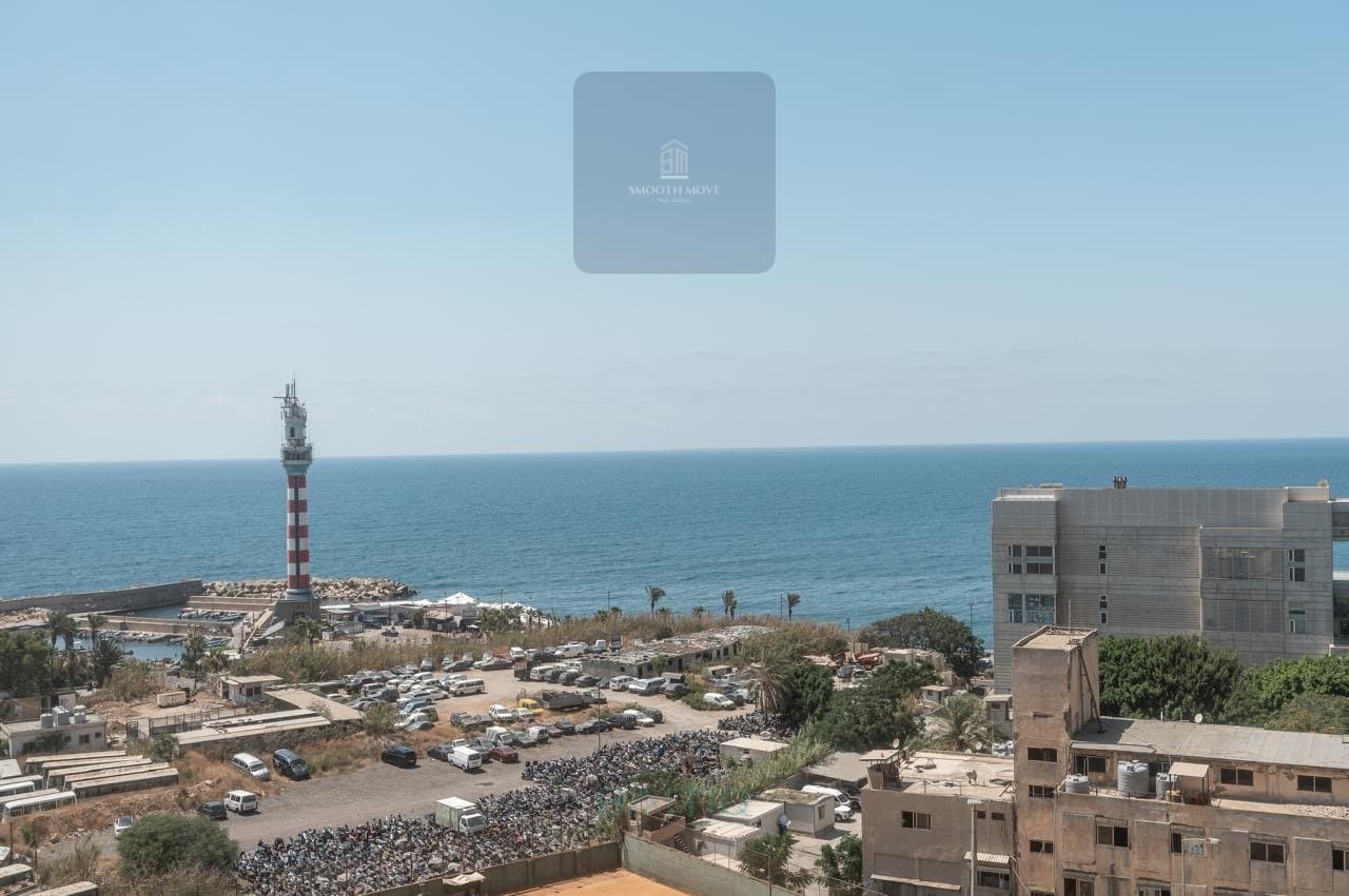 Chic Apartment For Sale in Ain Al Mraiseh, Beirut — photo 16