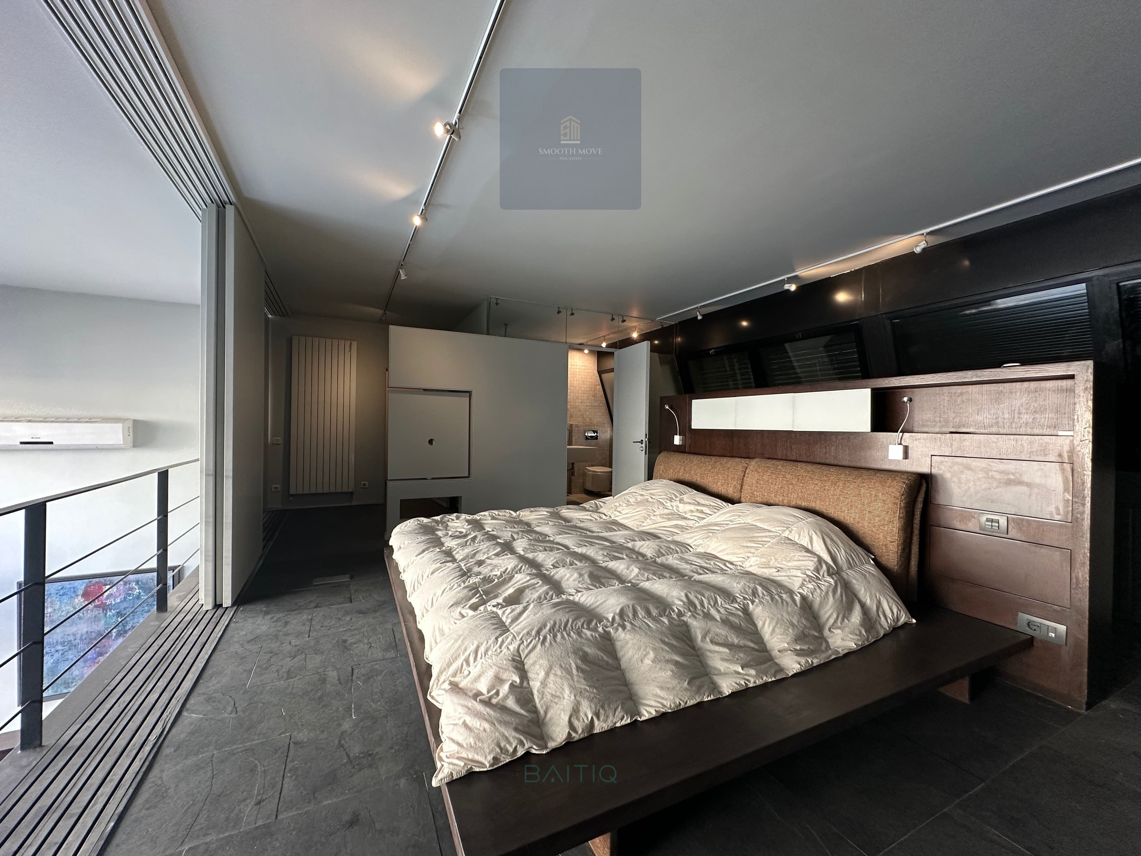 Furnished Loft with Terrace for Rent or Sale in Achrafieh — photo 3