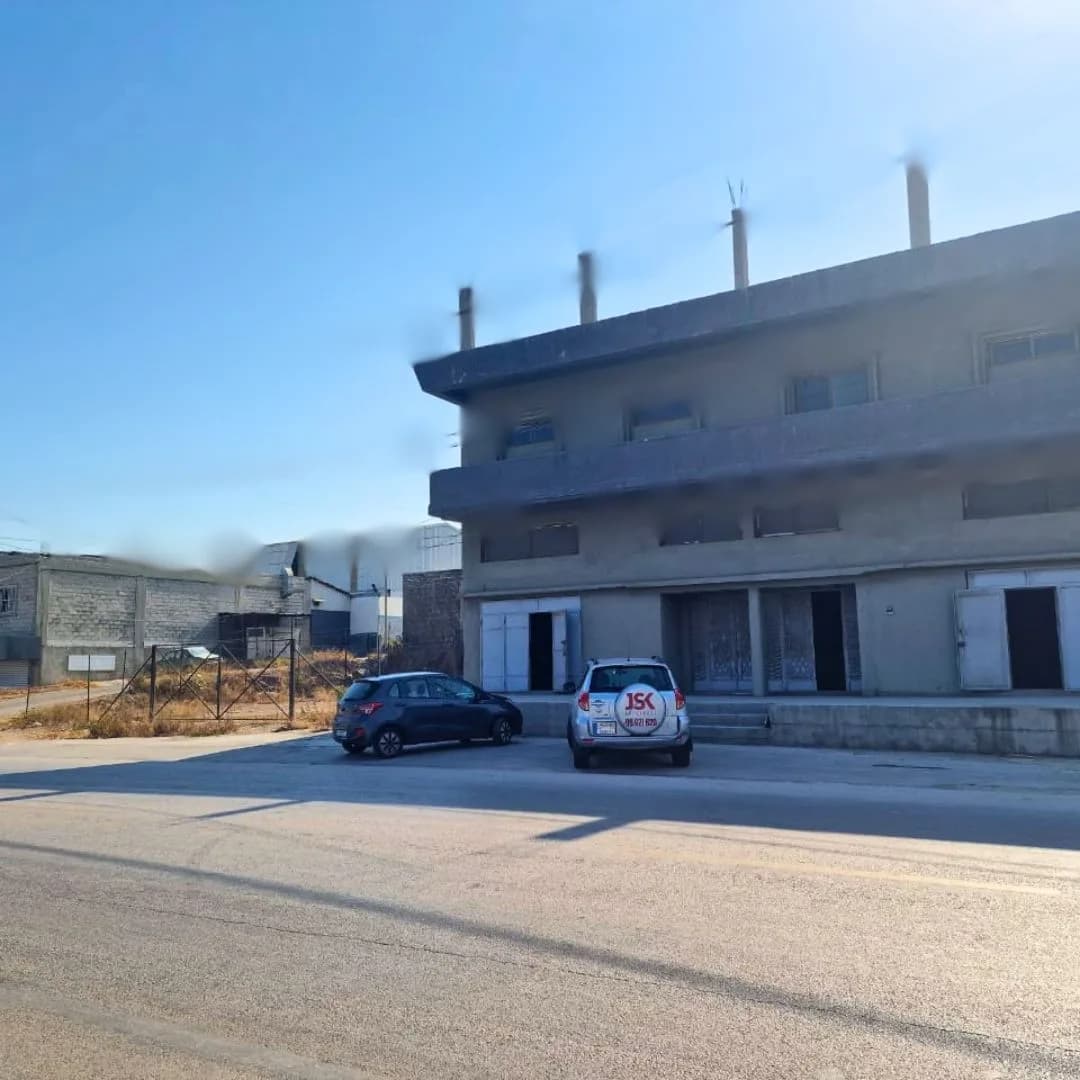 Industrial Unit for Sale in Chekka