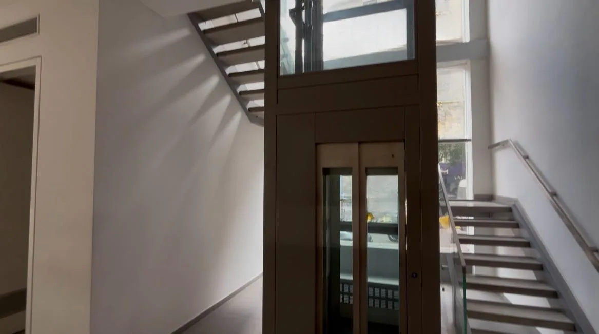 Ground Floor Showroom for Sale in Achrafieh — photo 3