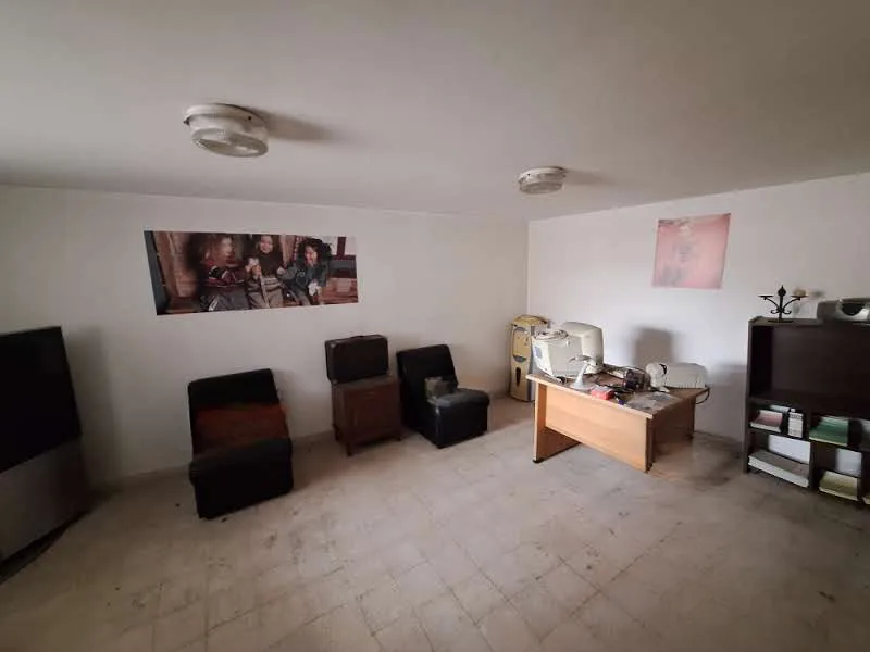 Warehouse for Sale – Hazmieh, Mar Takla